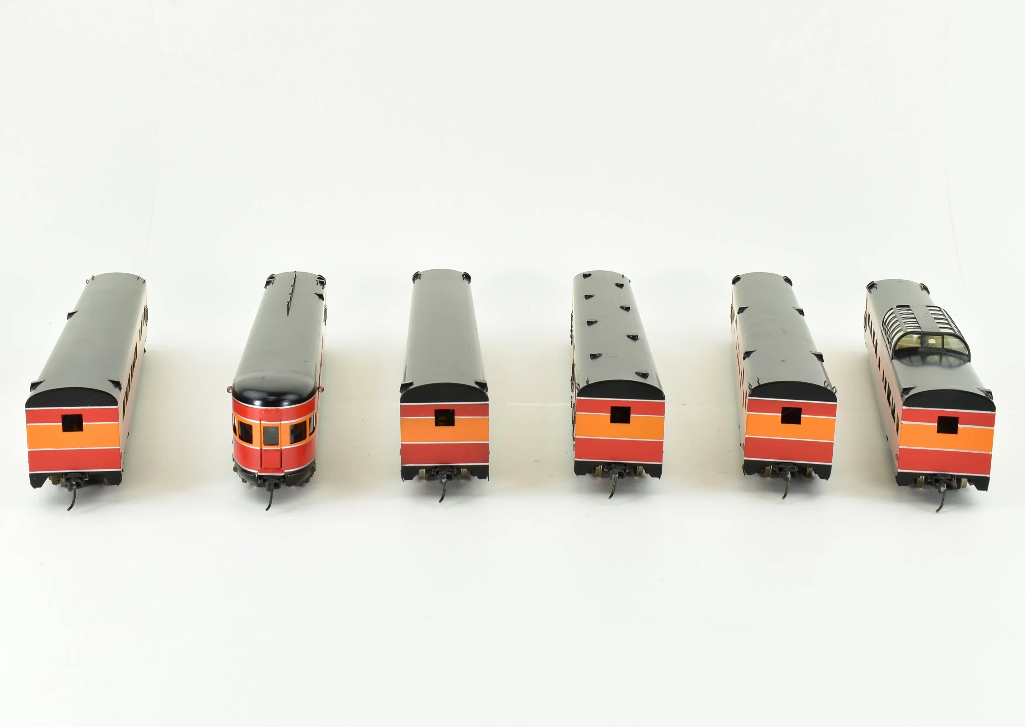 HO Brass Balboa SP - Southern Pacific "Daylight" 6-Car Passenger Set Factory Painted - Image 4
