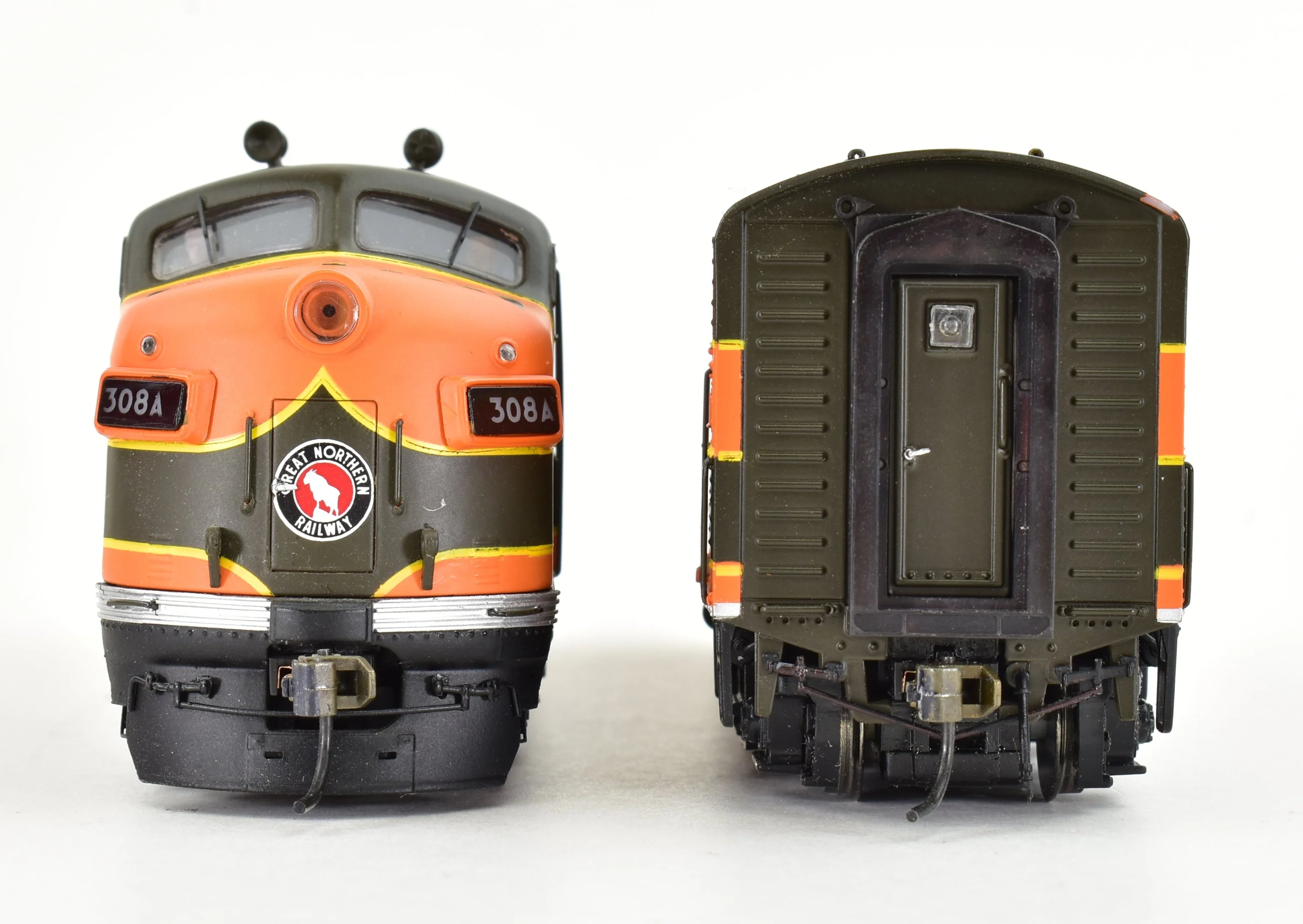 HO BLI - Broadway Limited Imports GN - Great Northern EMD F7A/B Set with QSI DCC and Sound - Image 11