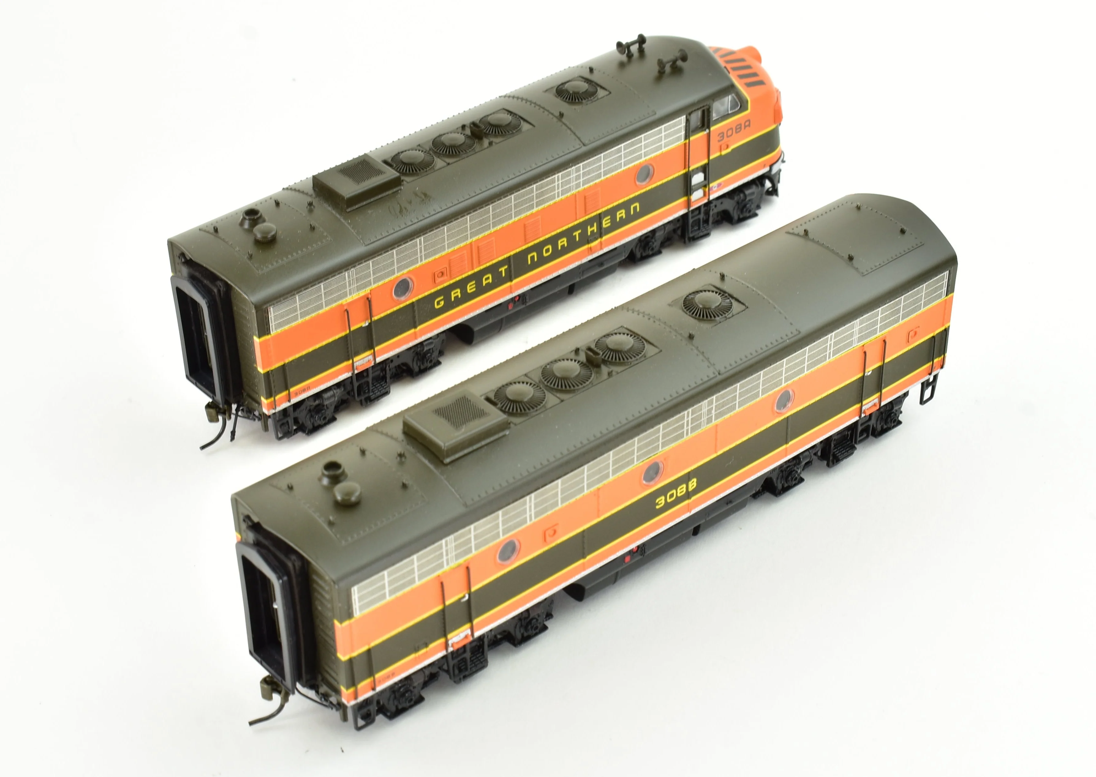 HO BLI - Broadway Limited Imports GN - Great Northern EMD F7A/B Set with QSI DCC and Sound - Image 8