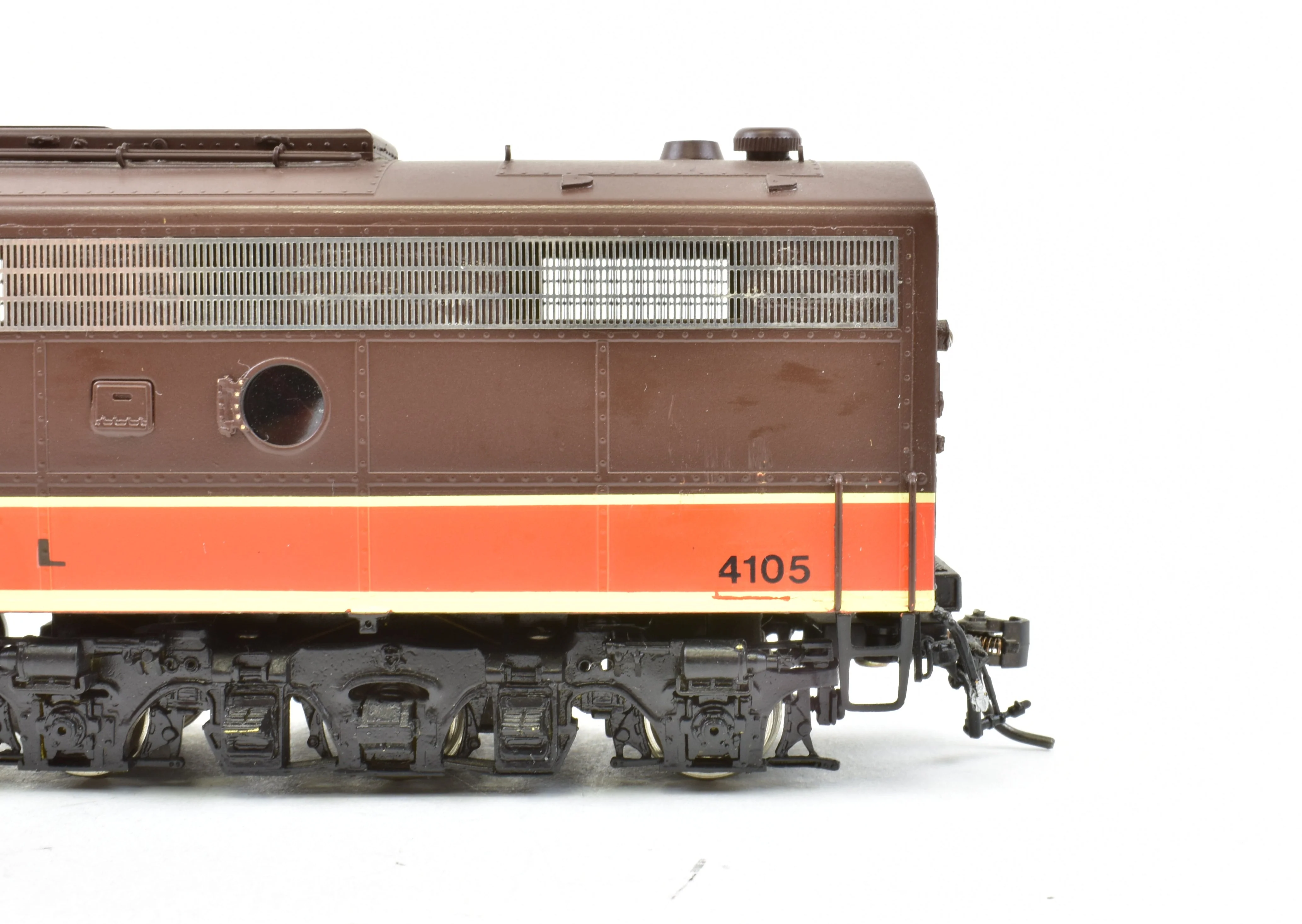 HO Brass CON OMI - Overland Models, Inc. IC - Illinois Central EMD E9-A and E8-B Set Pro Painted ReBoxx - Image 22
