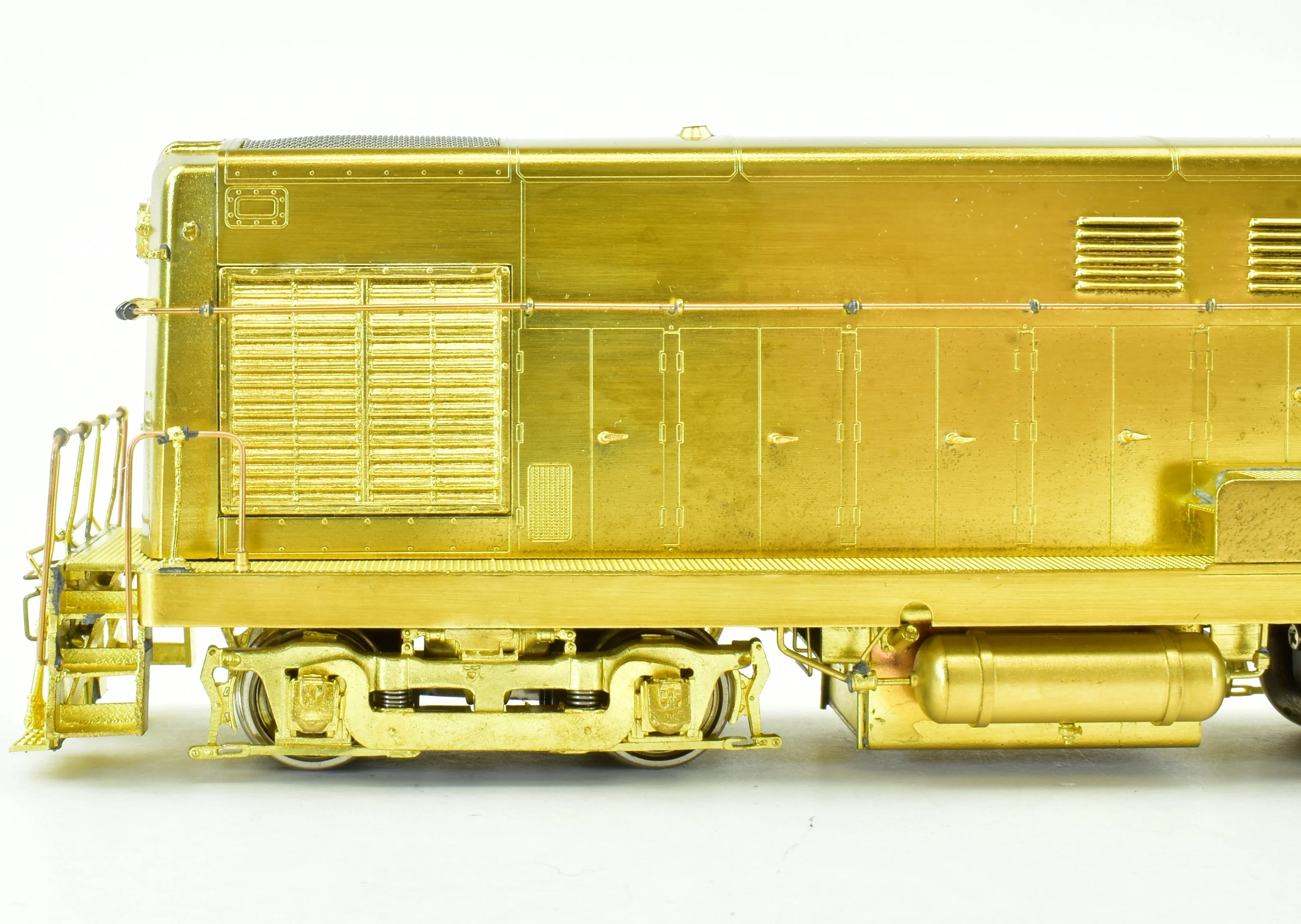 HO Brass OMI - Overland Models Inc.  ATSF/NYC- Santa Fe/New York Central Fairbanks Morse FM H-12-44 With Cab Overhang - Image 13