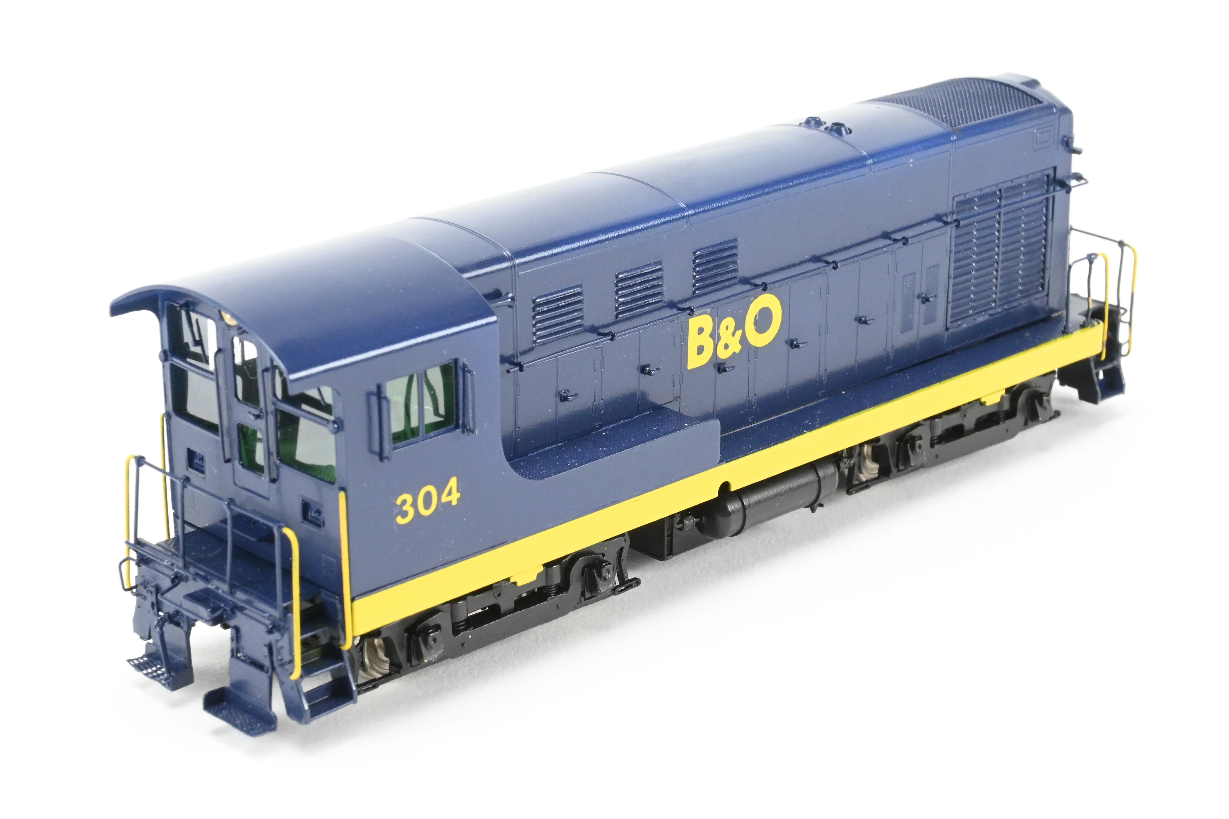 HO Brass OMI - Overland Models Inc. B&O - Baltimore & Ohio Fairbanks Morse FM H-10-44 w/Cab Overhang Custom Painted No. 304 - Image 9