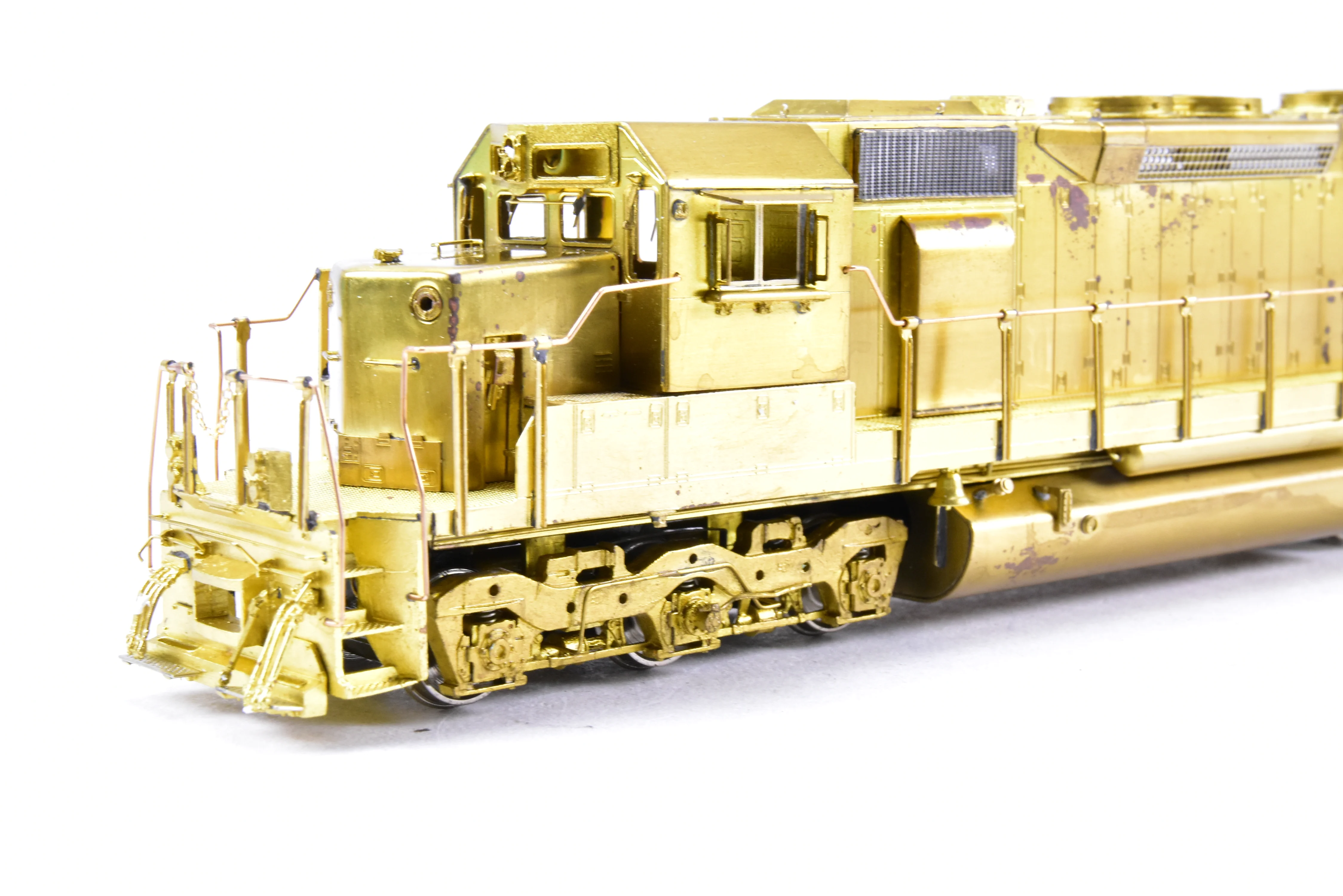 HO Brass OMI - Overland Models Inc. Various Roads EMD SD40 Low Hood, W/Dynamic Brakes, W/Low Mounted Brake Cylinders - Image 12