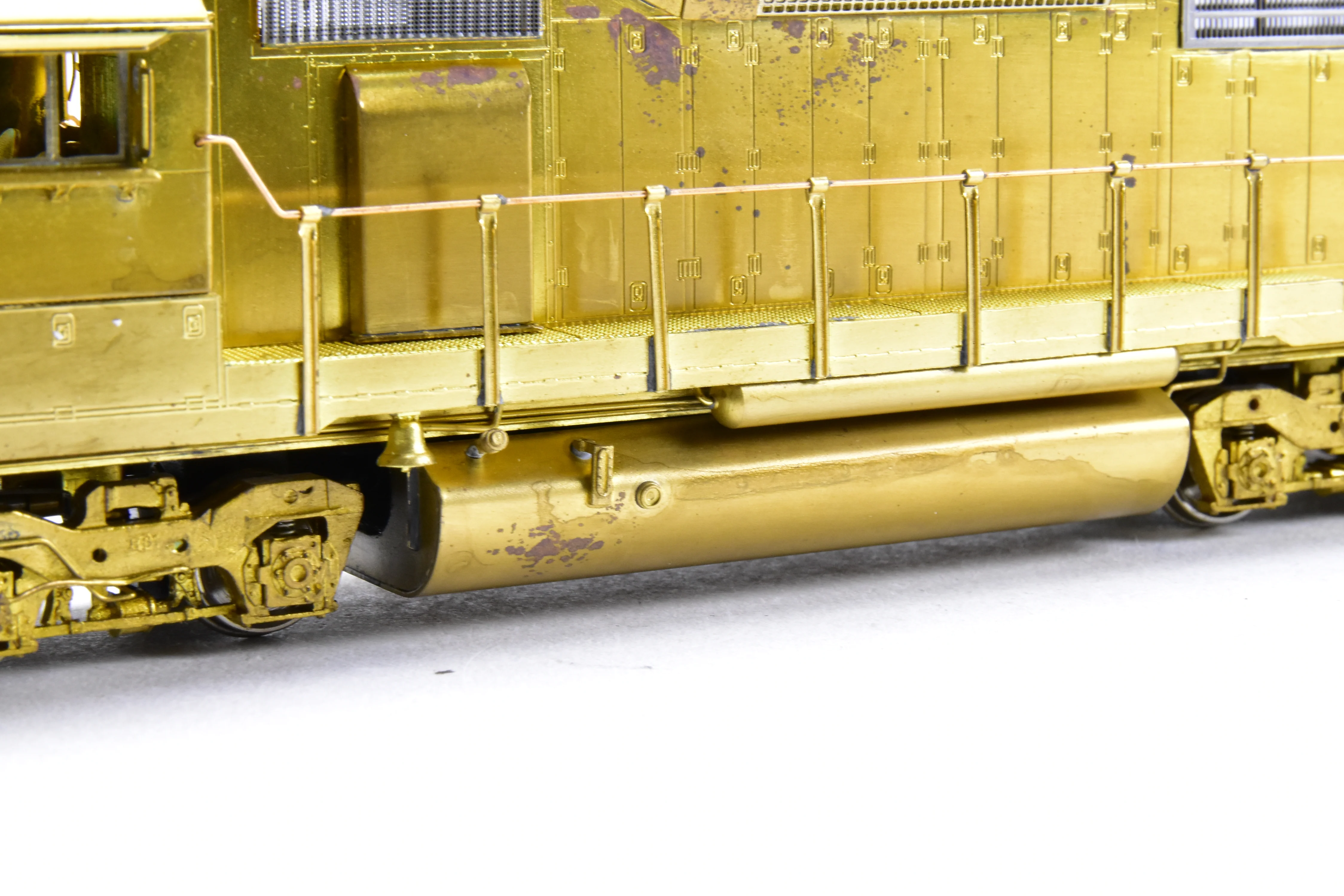 HO Brass OMI - Overland Models Inc. Various Roads EMD SD40 Low Hood, W/Dynamic Brakes, W/Low Mounted Brake Cylinders - Image 13