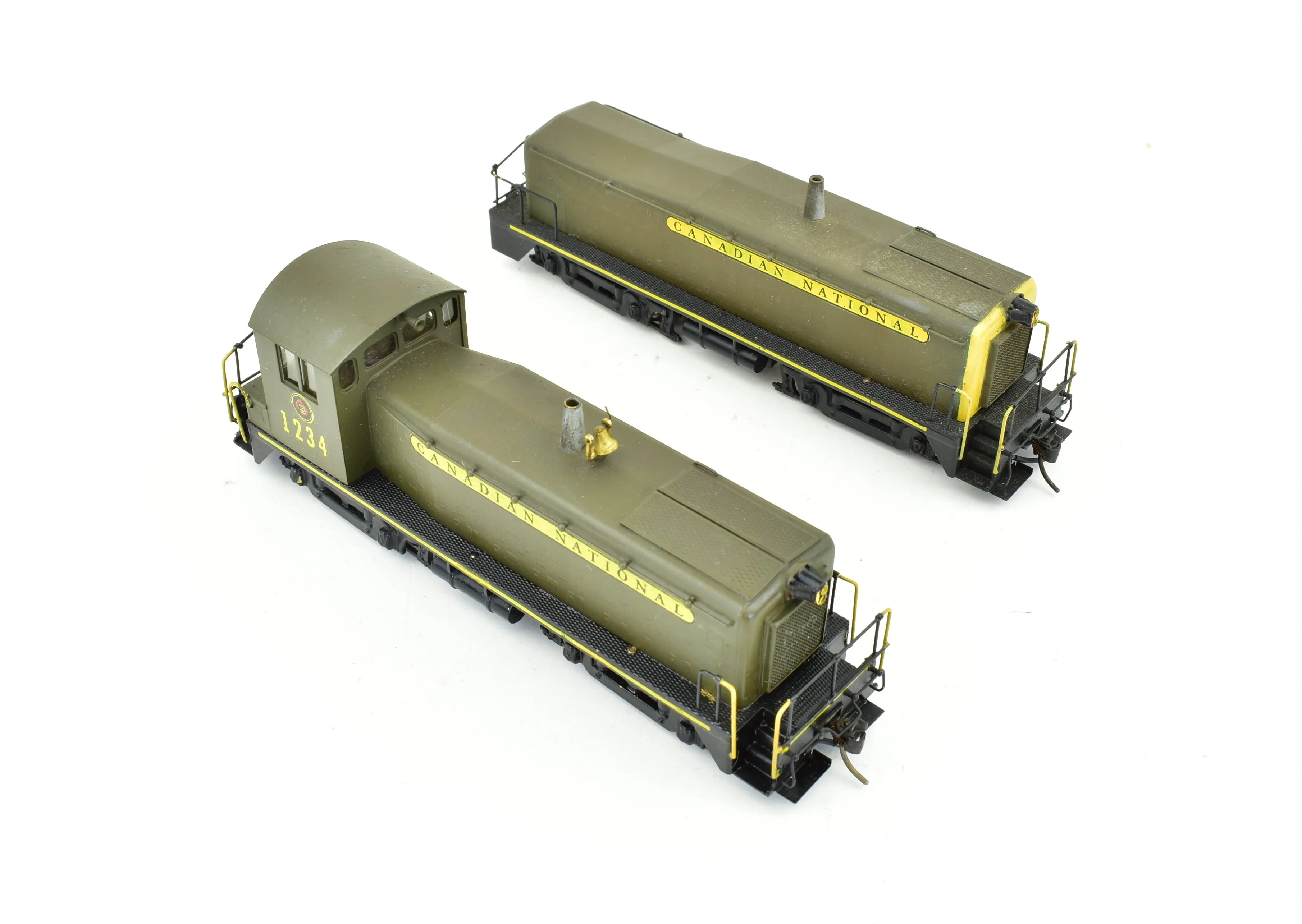 HO Brass Trains Inc. CNR - Canadian National Railway EMD TR-6 1600 HP "Cow and Calf" Unit Diesel Set - Image 8