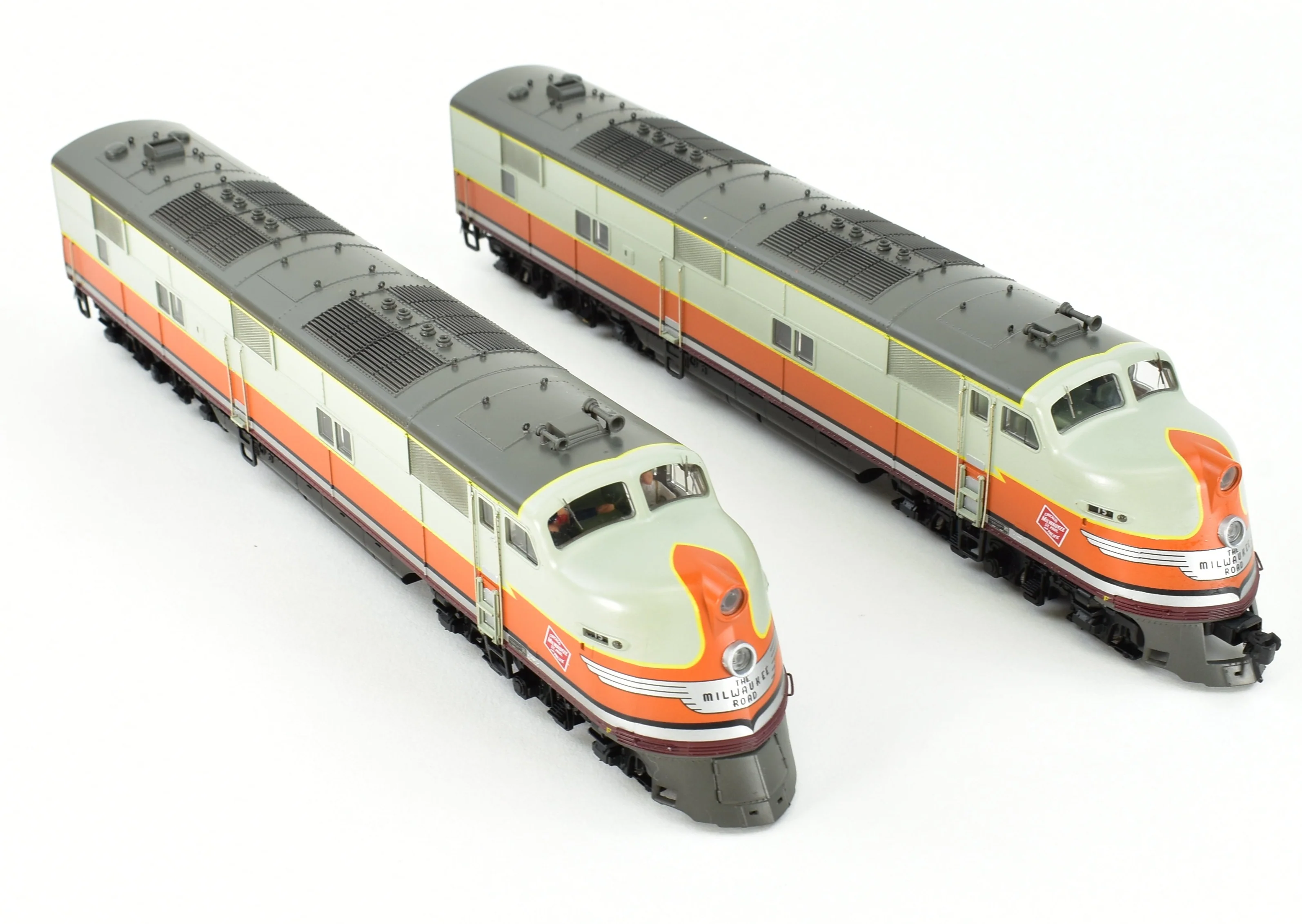 HO CON BLI - Broadway Limited Imports MILW - Milwaukee Road EMD E6A/A Set with QSI DCC and Sound - Image 6