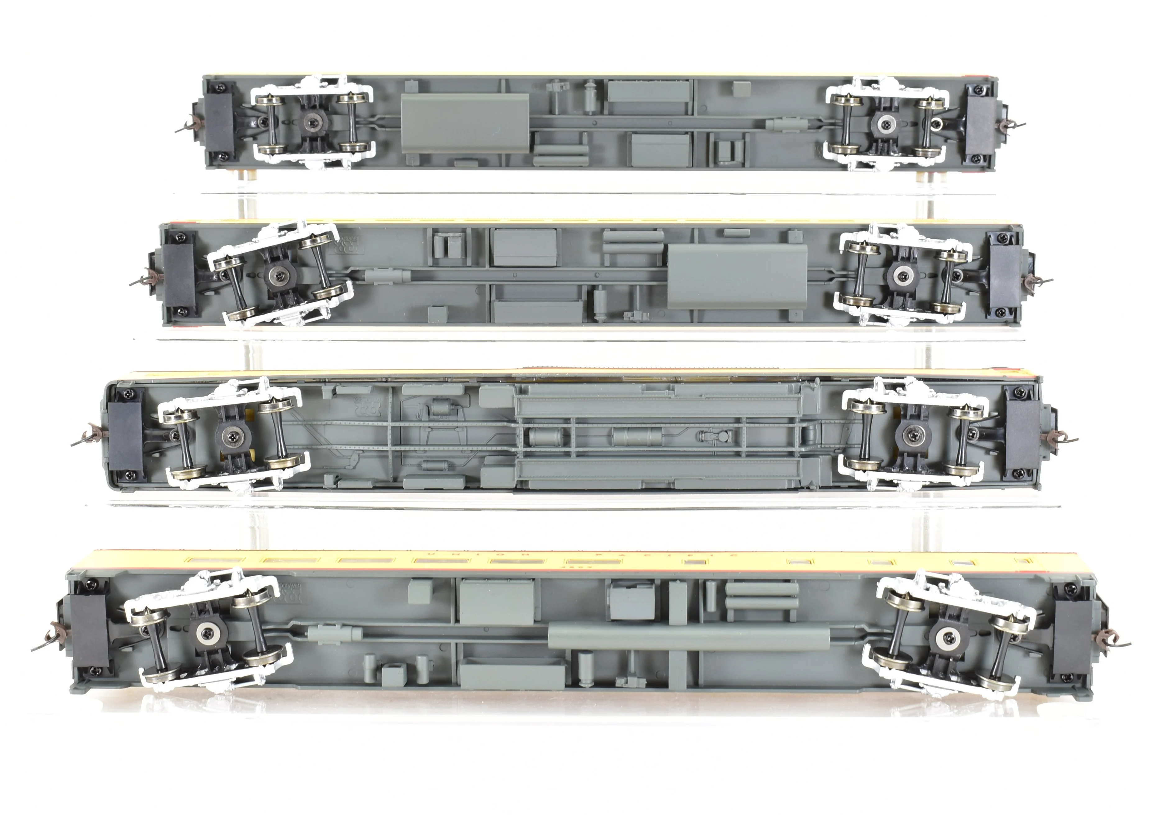 HO Rivarossi UP - Union Pacific Passenger Car Set A - 2 Coaches, 1 Observation, 1 Diner - Image 11