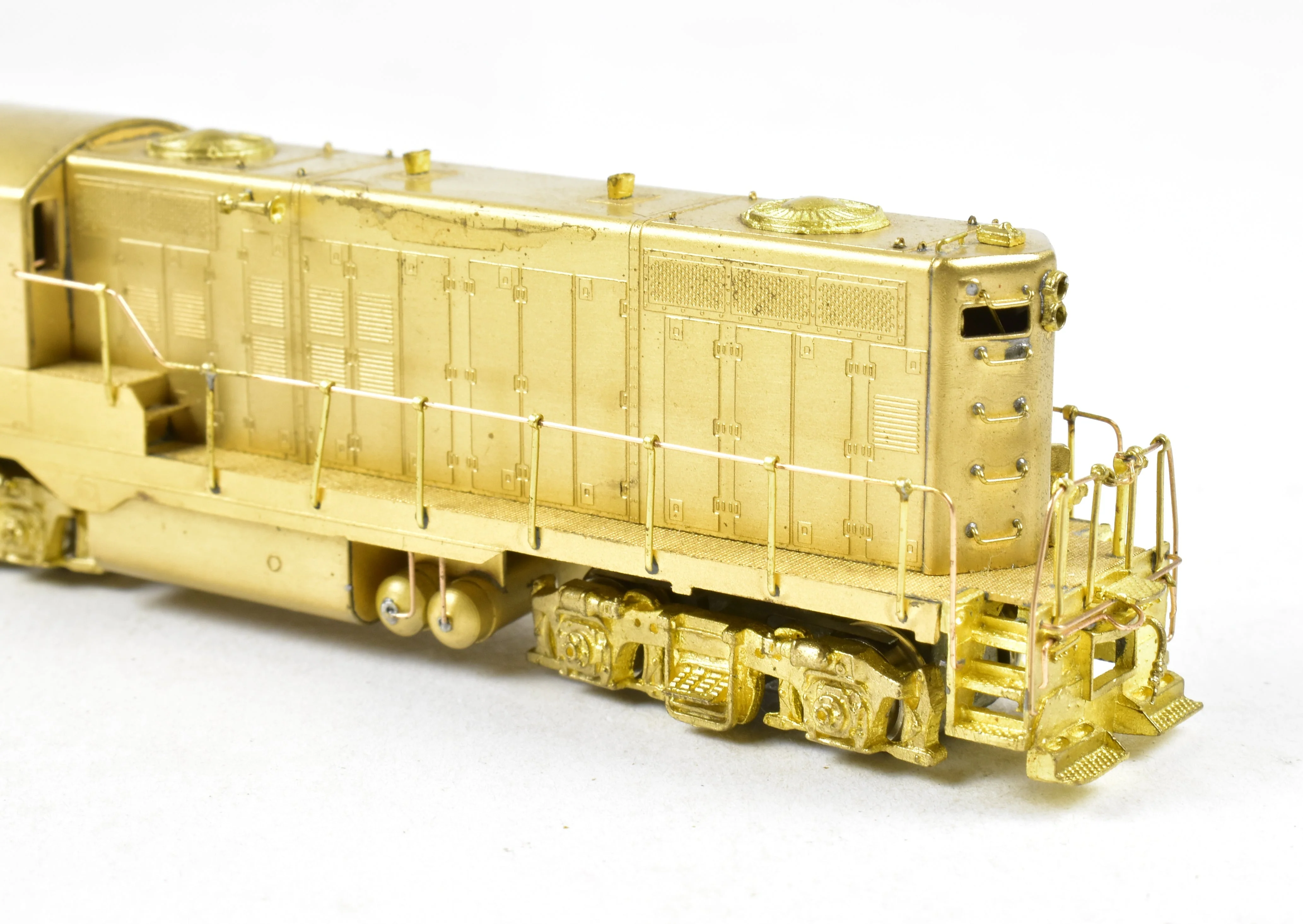 N Brass Hallmark Models Various Roads EMD GP-9 Standard Version with Removable Dynamic Brakes - Image 12
