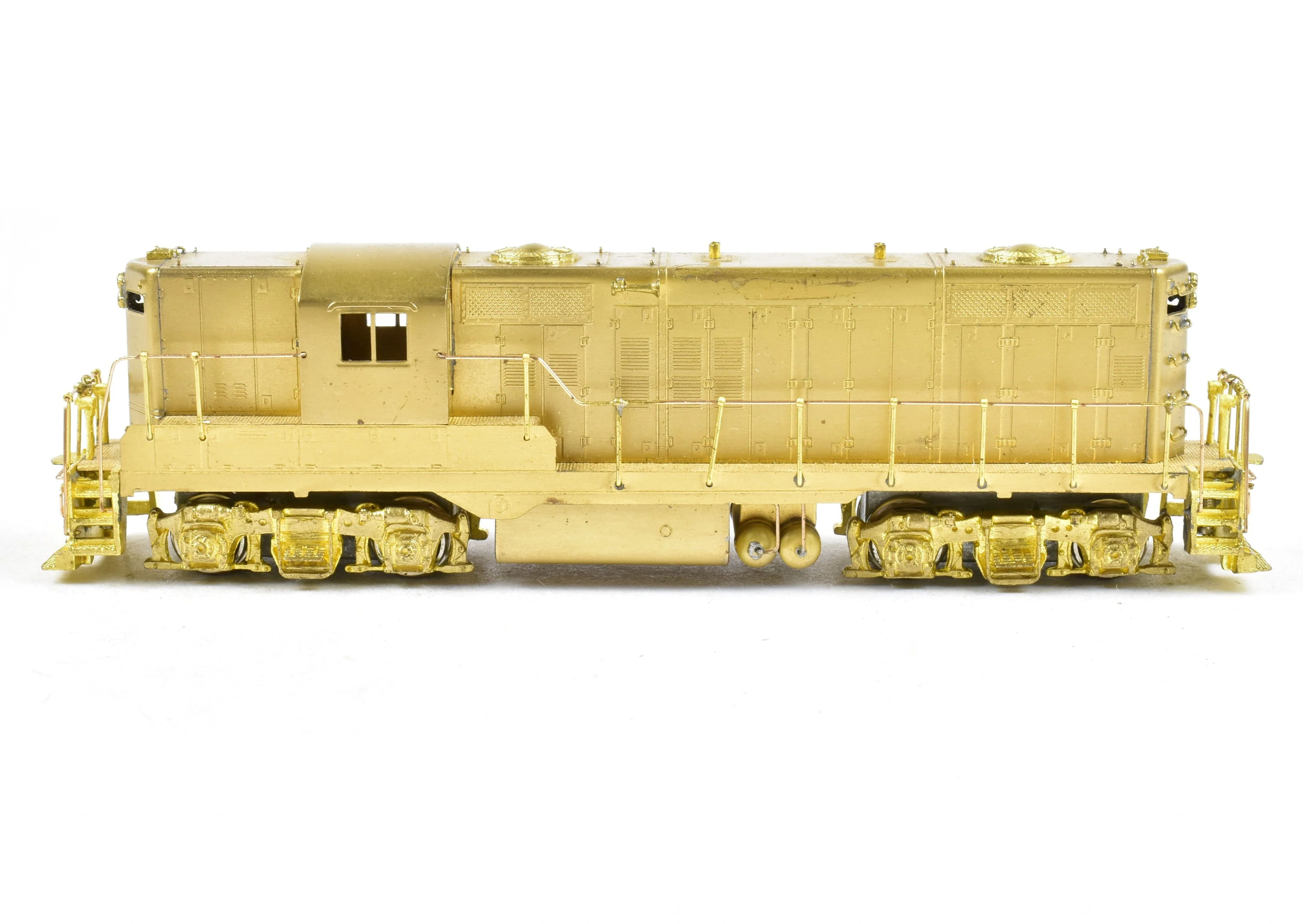 N Brass Hallmark Models Various Roads EMD GP-9 Standard Version with Removable Dynamic Brakes - Image 3