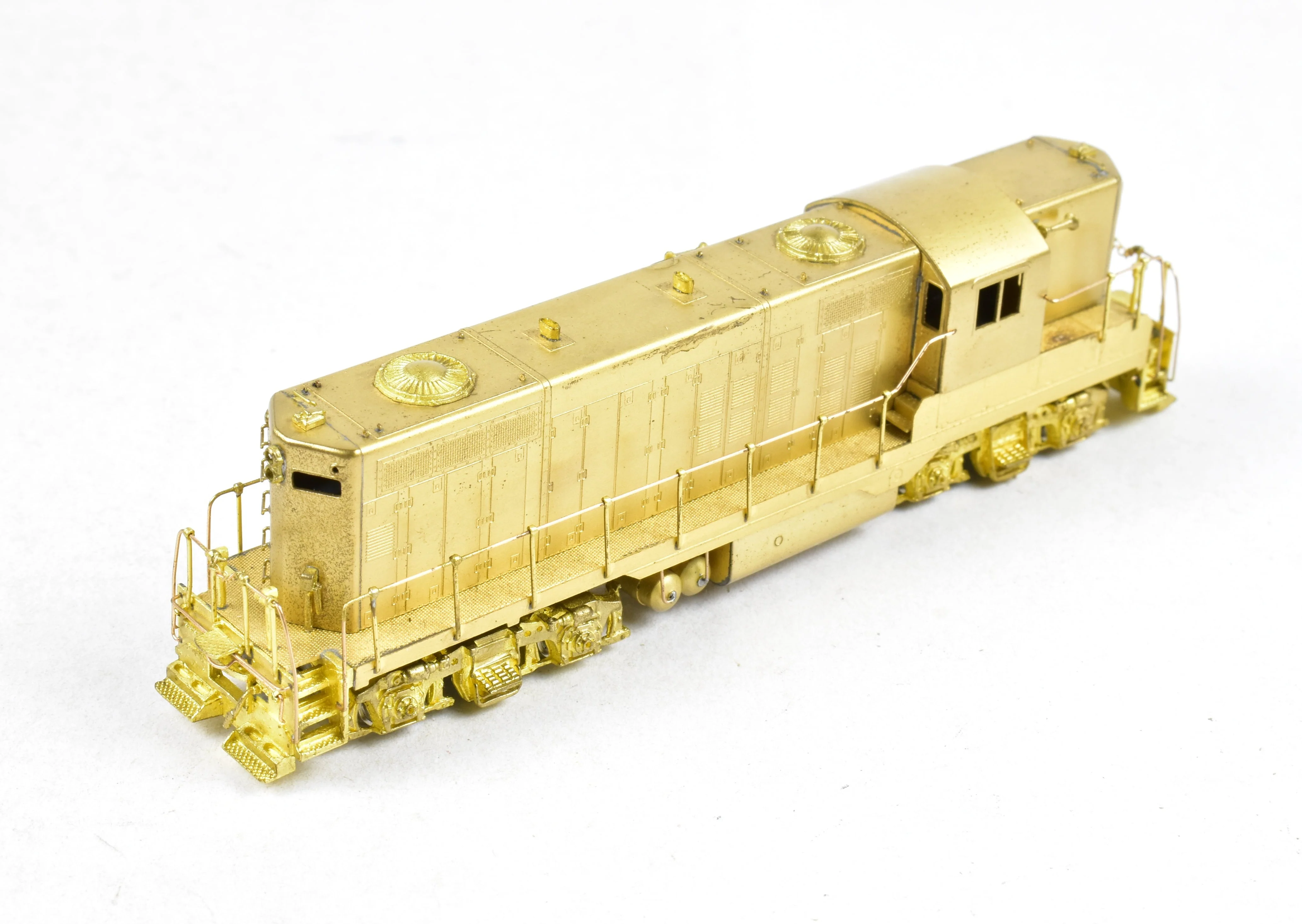 N Brass Hallmark Models Various Roads EMD GP-9 Standard Version with Removable Dynamic Brakes - Image 6