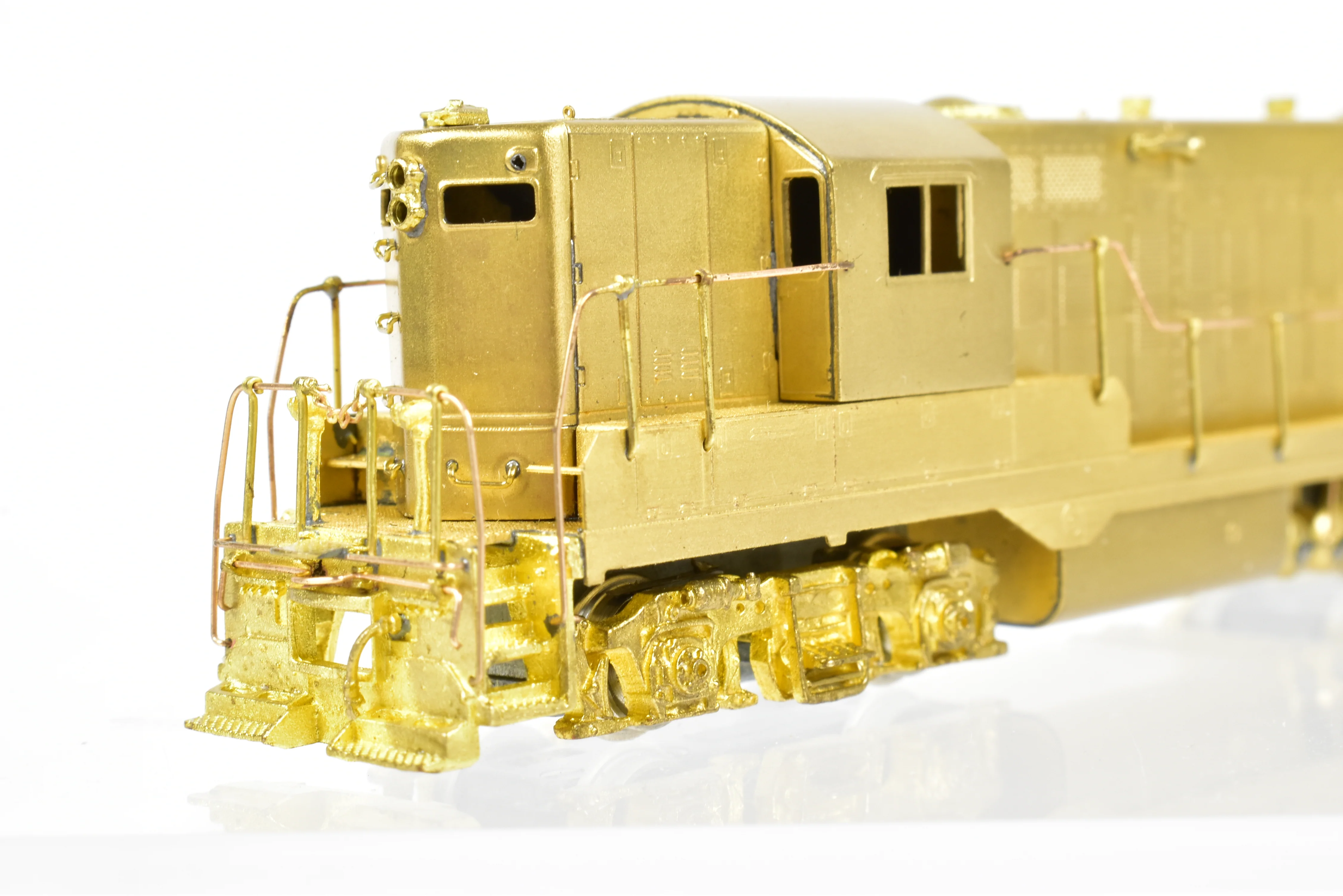 N Brass Hallmark Models Various Roads EMD GP-9 Standard Version with Removable Dynamic Brakes - Image 12
