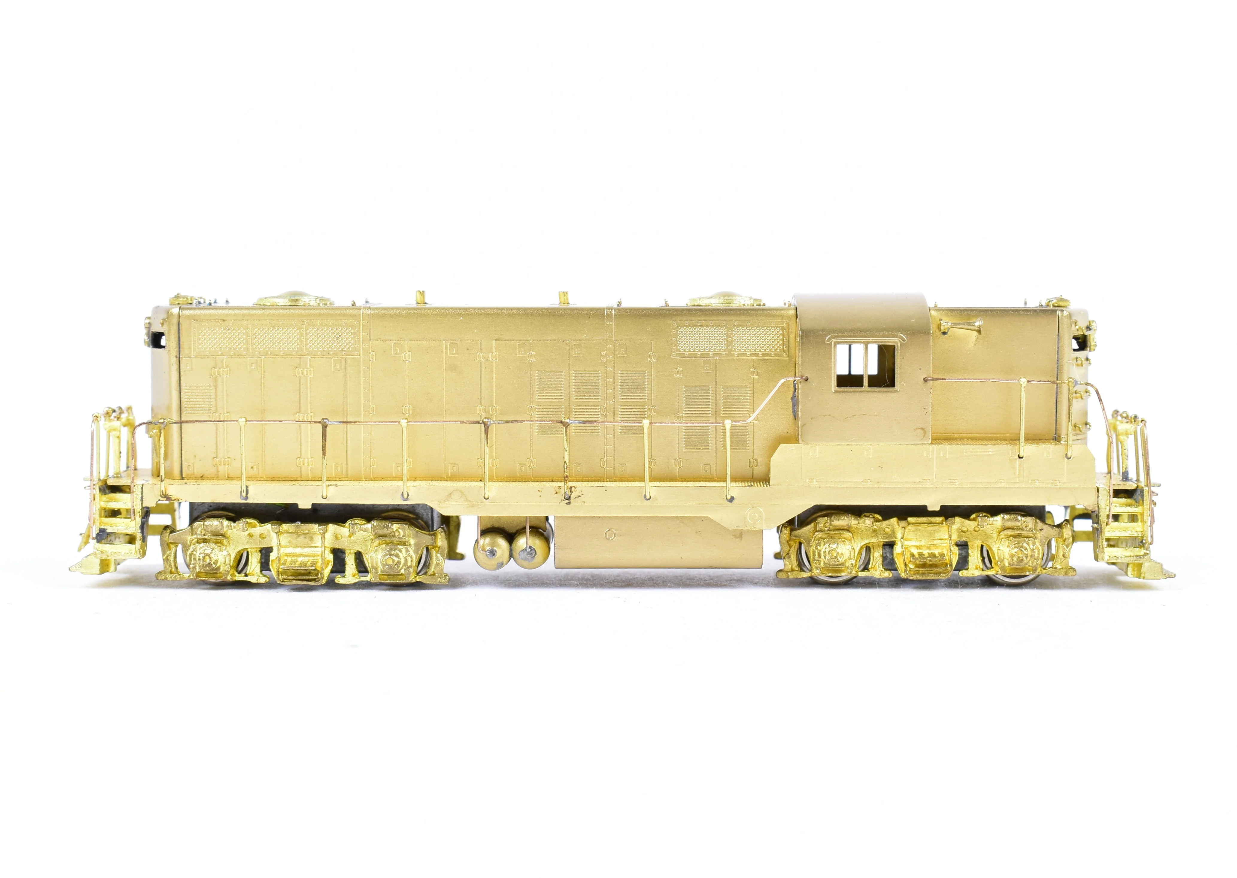 N Brass Hallmark Models Various Roads EMD GP-9 Standard Version with Removable Dynamic Brakes - Image 3